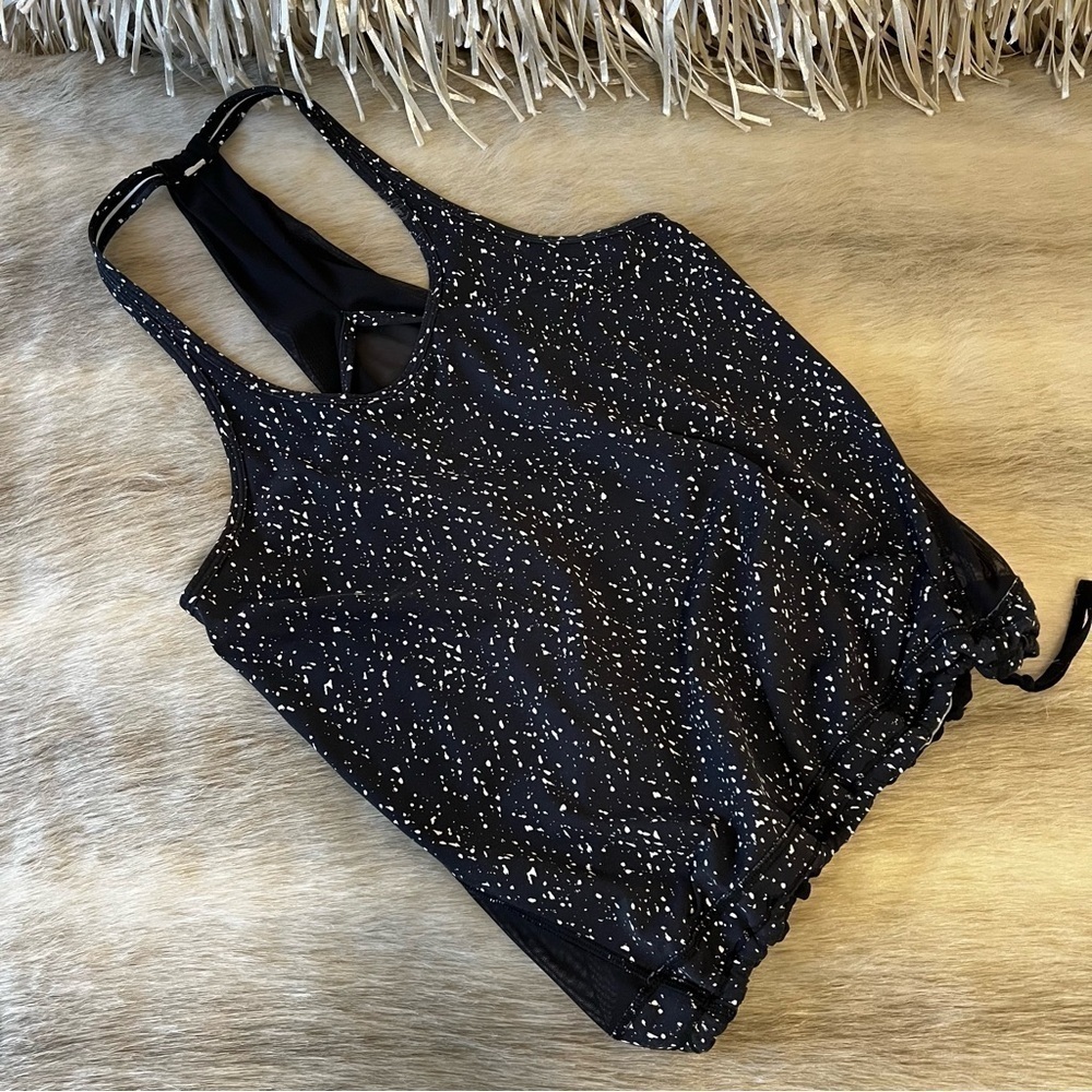 LULULEMON Drop It Like It's Hot Tank Butterfly Texture Black White Mesh Size 4